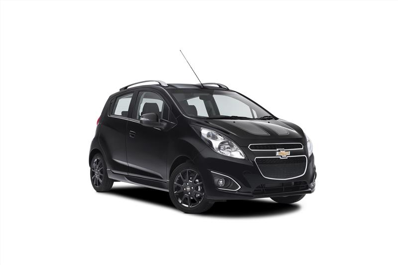 chevrolet spark black & white edition