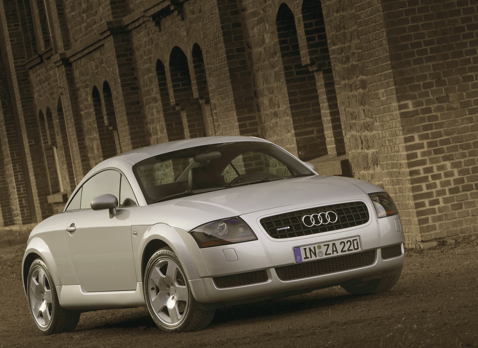 Audi-TT_Coupe_1999_1600x1200_wallpaper_01