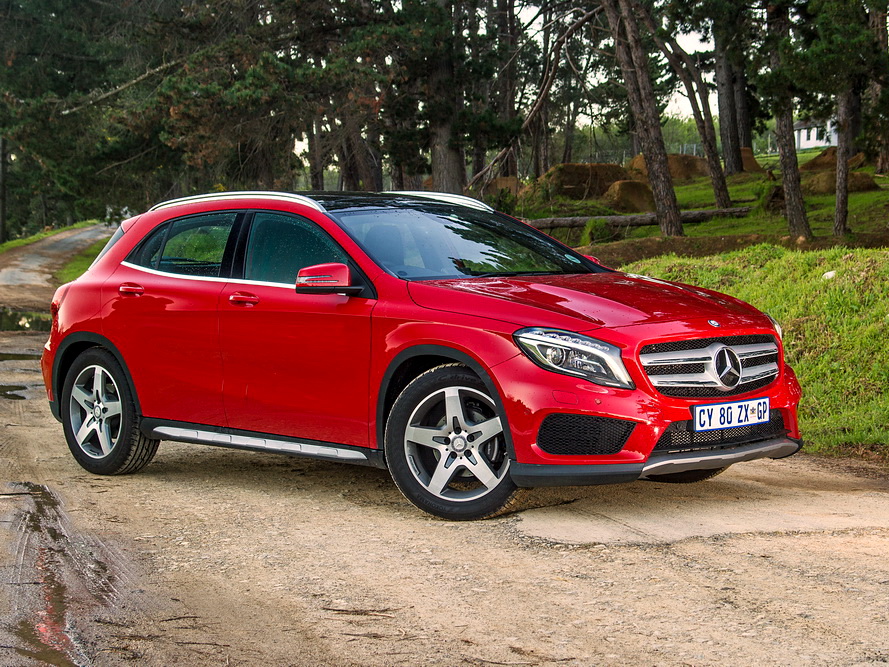 Mercedes-Benz-GLA-200