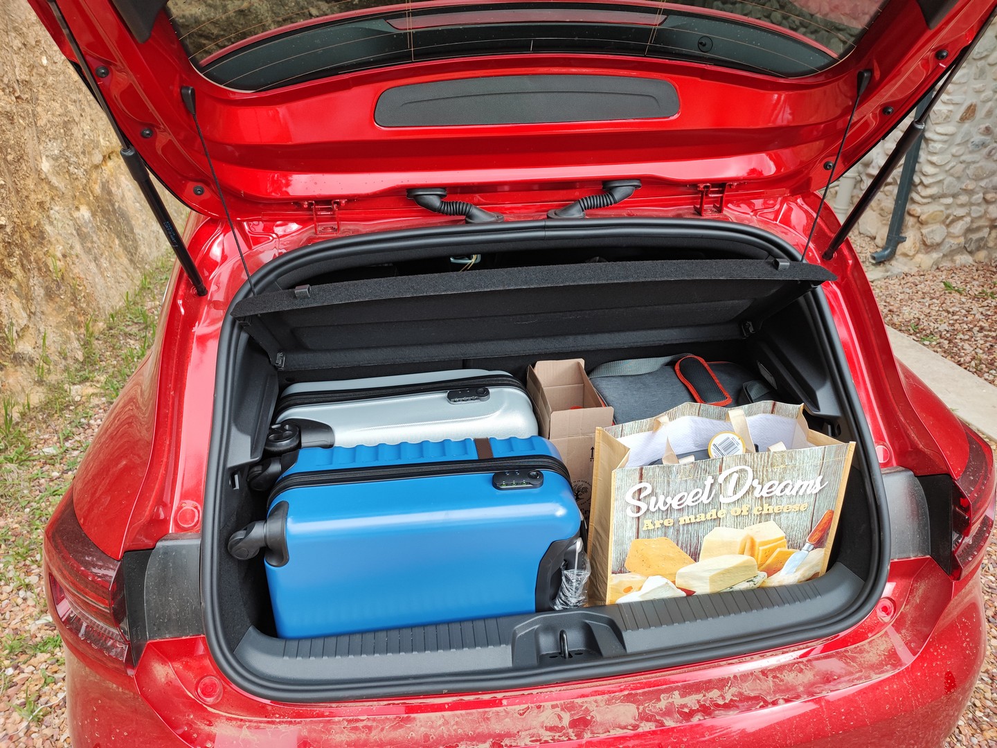 Renault Clio boot trunk