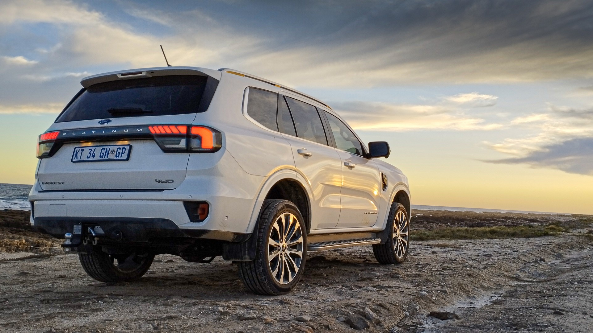 2023 Ford Everest Platinum