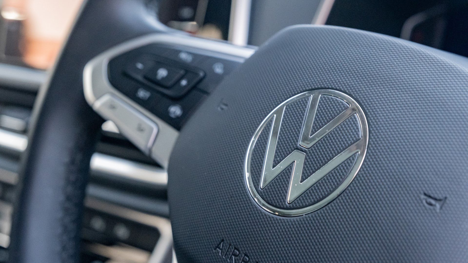 Volkswagen T-Roc steering wheel