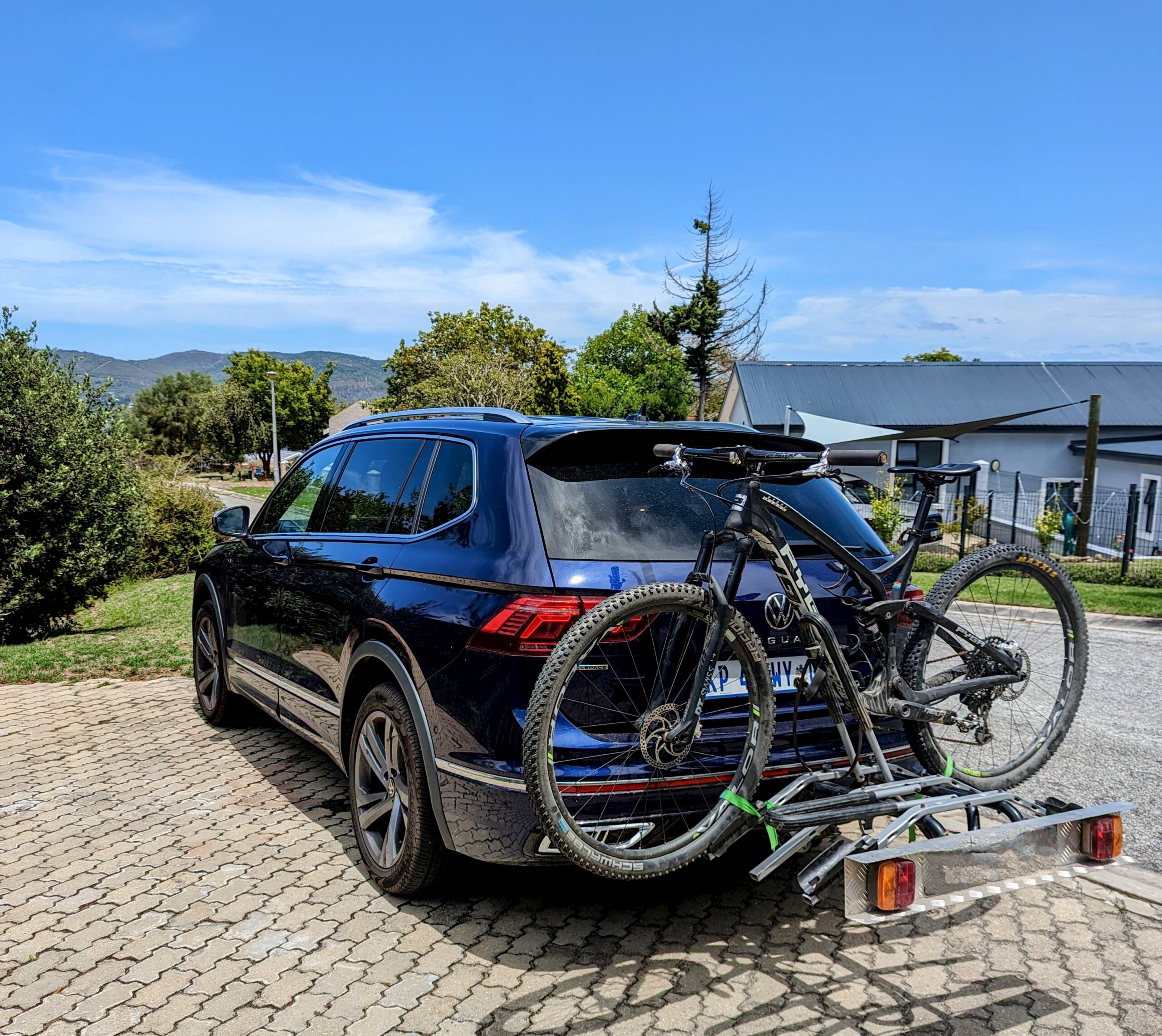 2022 Volkswagen Tiguan Allspace with bike