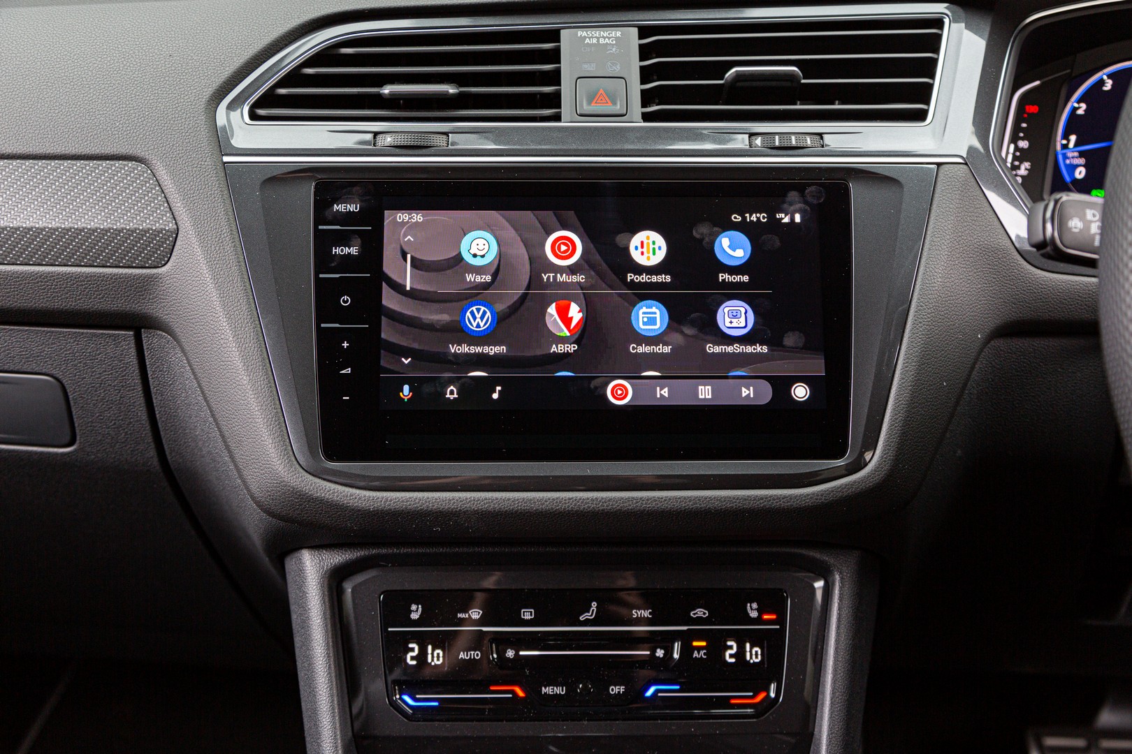 2022 Volkswagen Tiguan Allspace infotainment screen
