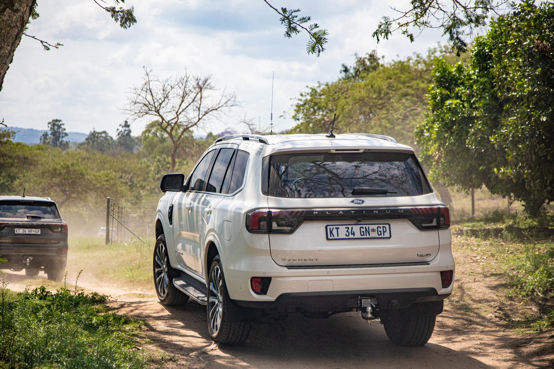 2023 Ford Everest 3.0 V6 AWD Platinum travelling on a dirt road.