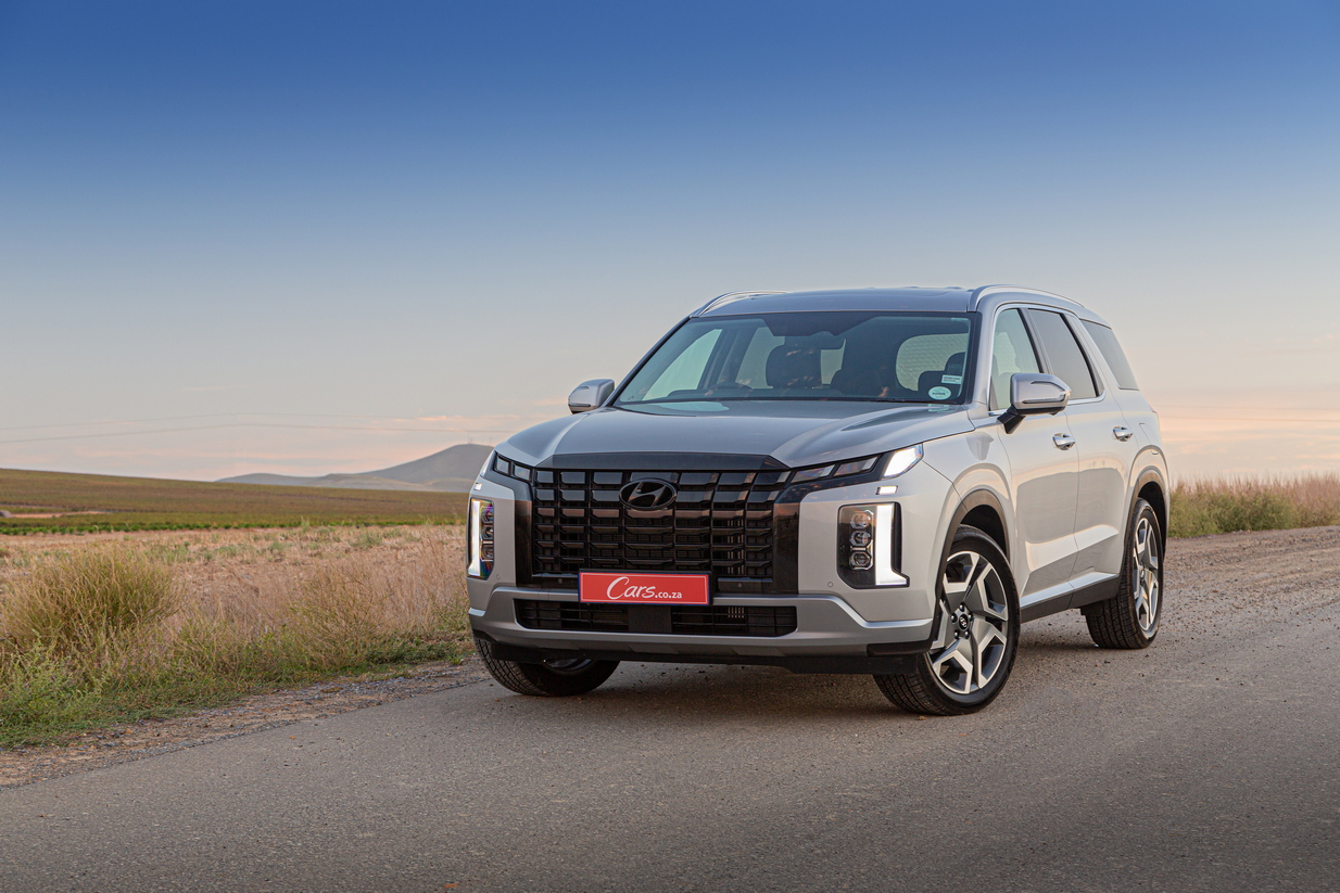 2023 Hyundai Palisade front-on view.