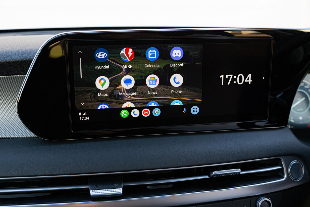 2023 Hyundai Palisade 12-inch infotainment touchscreen.