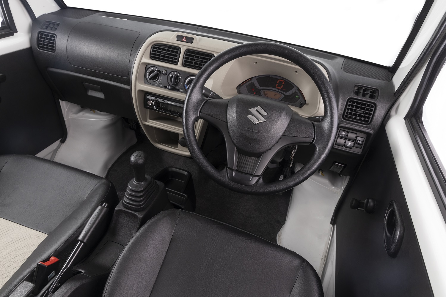 Suzuki Eeco interior