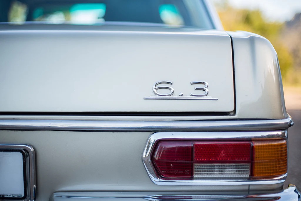 The bootlid of the Mercedes-Benz 300SEL 6.3