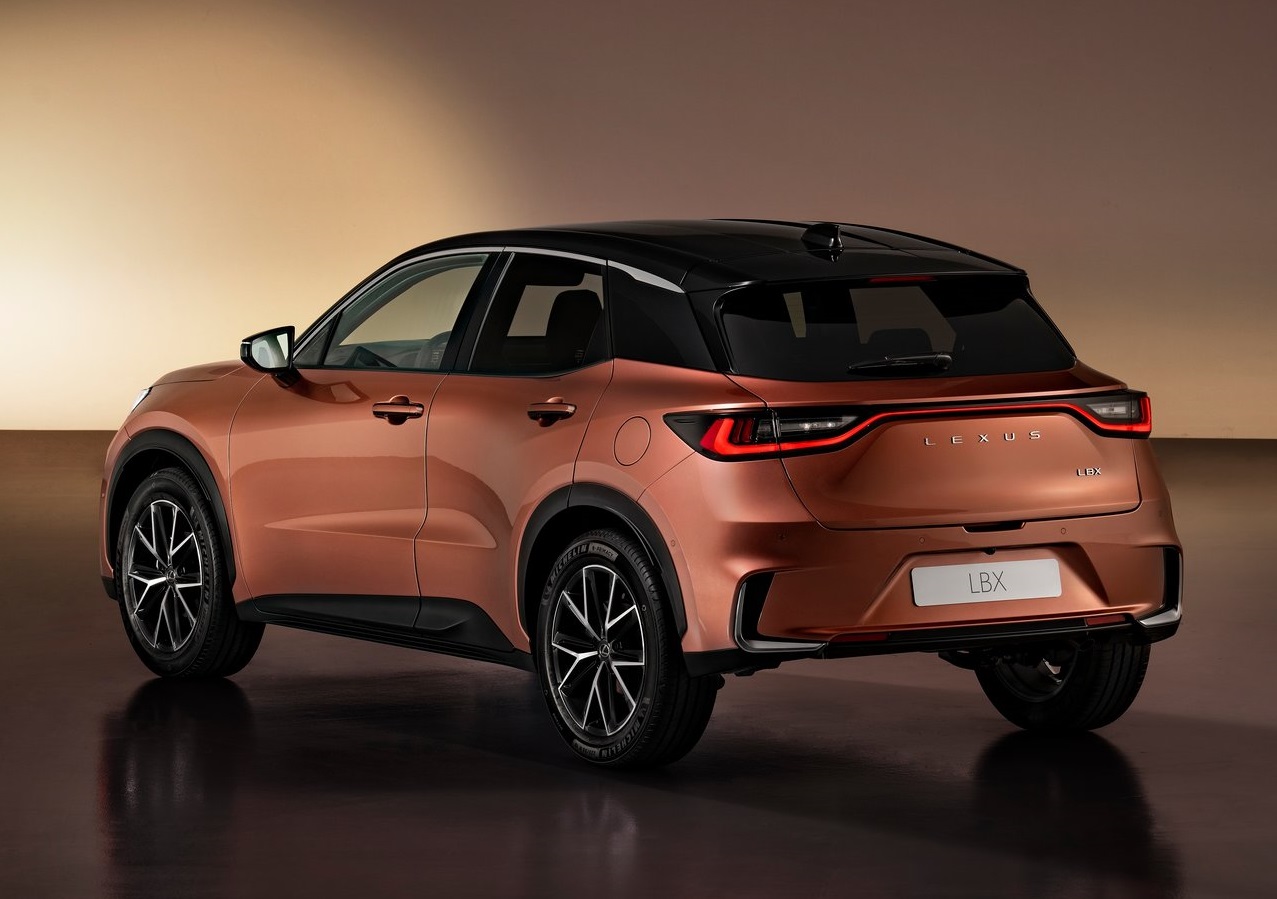 Lexus LBX 