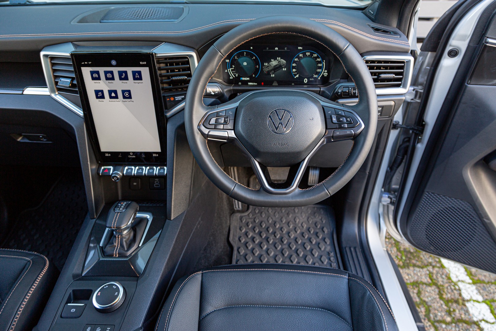 The 2nd-gen Volkswagen Amarok shares the Ford Ranger's cabin architecture.