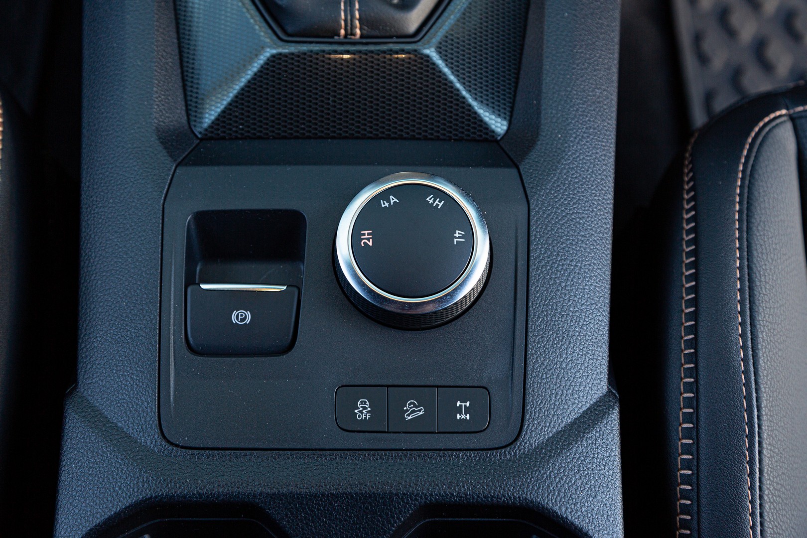 The 4A setting of the Volkswagen Amarok is useful in variable on- and off-road conditions.