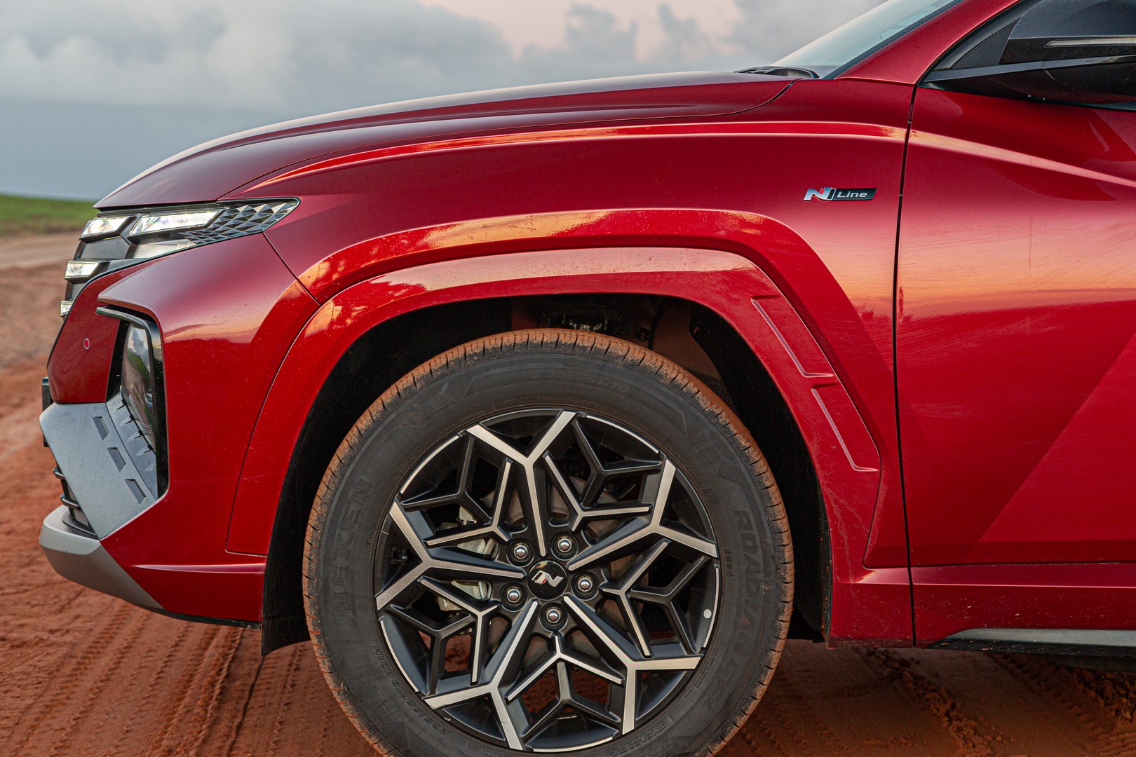 Hyundai Tucson N Line features subtle N-Line badging on its fenders and comes equipped with eye-catching 19-inch alloy wheels.