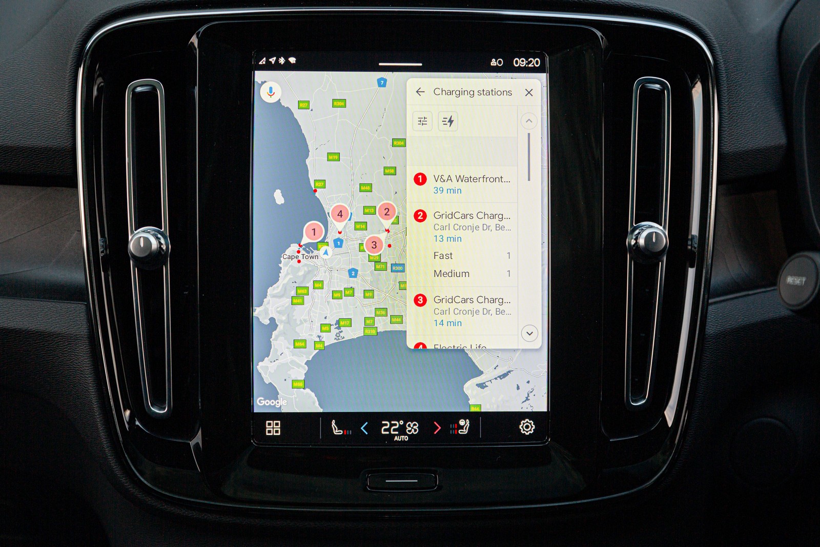 Volvo C40 P8 Recharge Twin AWD Ultimate infotainment system with recharging location detail.