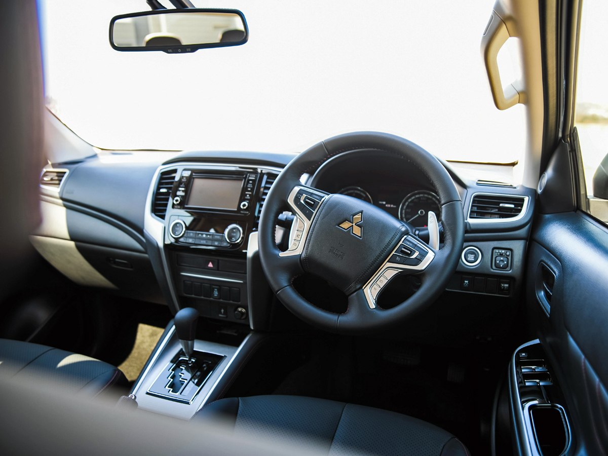 Mitsubishi Triton Athlete cabin