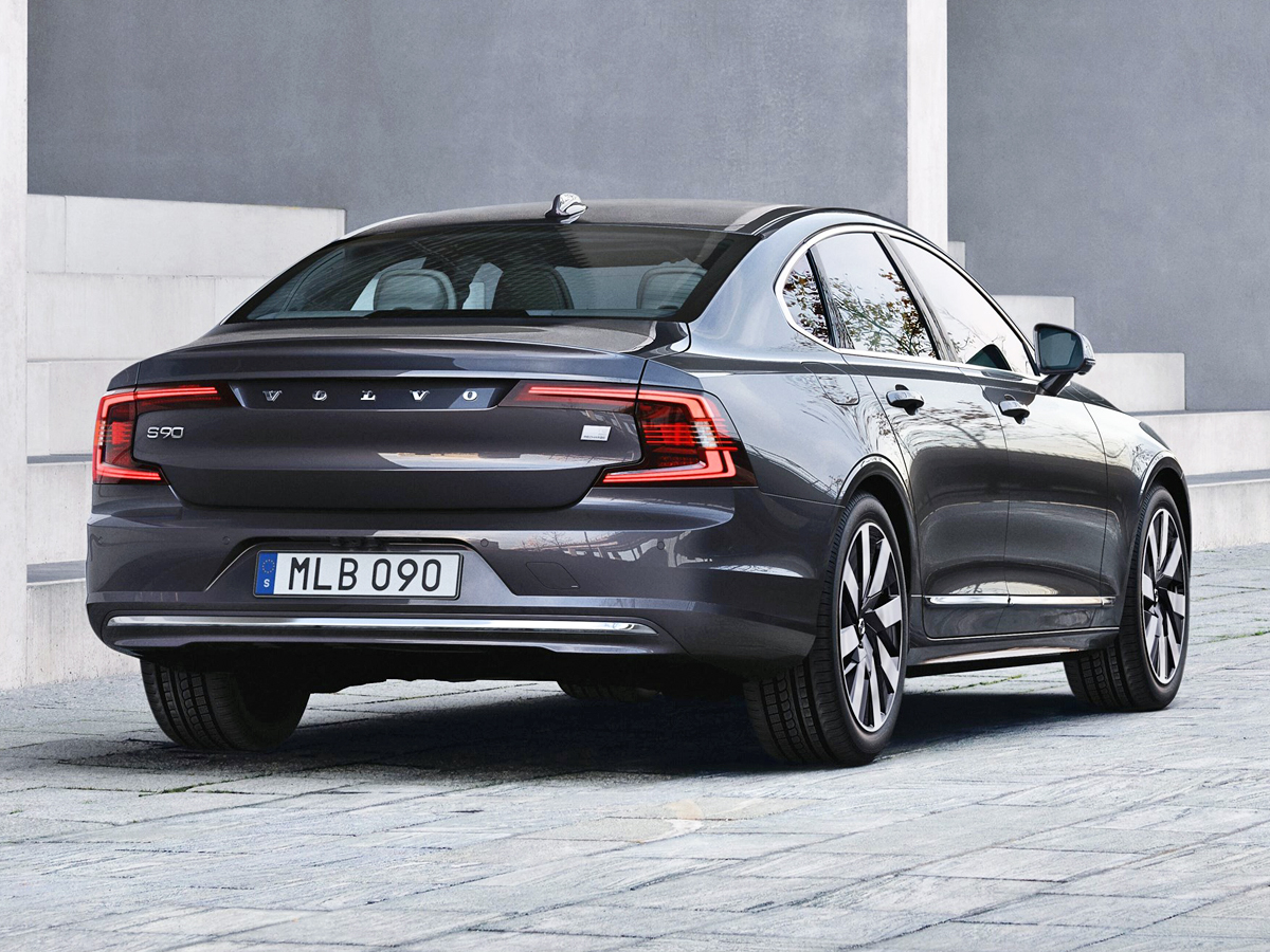 Volvo S90 T8 AWD