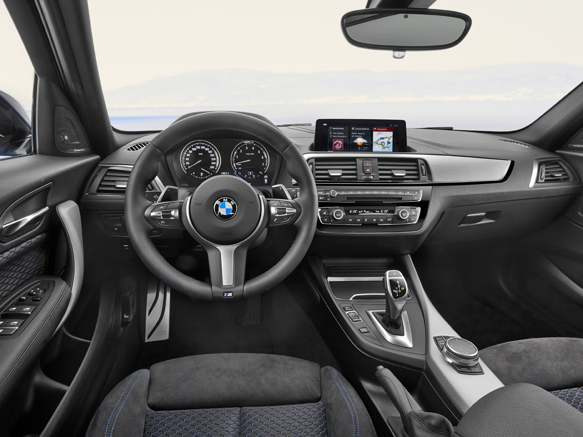 F20 BMW 1 Series cabin (2017)