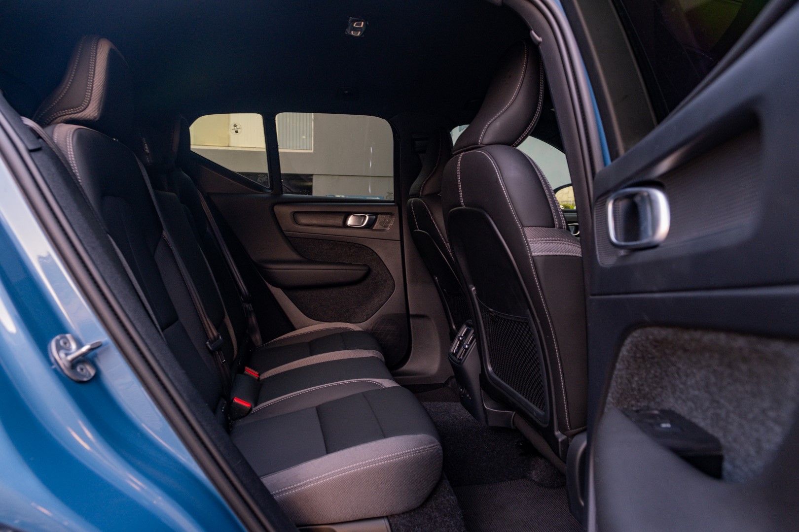 Volvo XC40 Recharge rear seats 