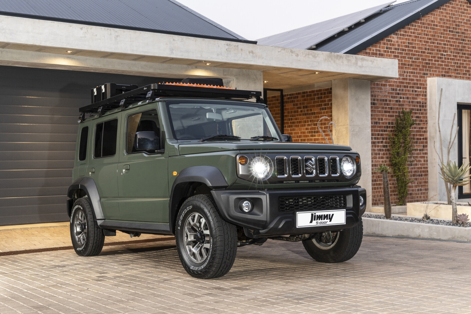 Suzuki Jimny front pose