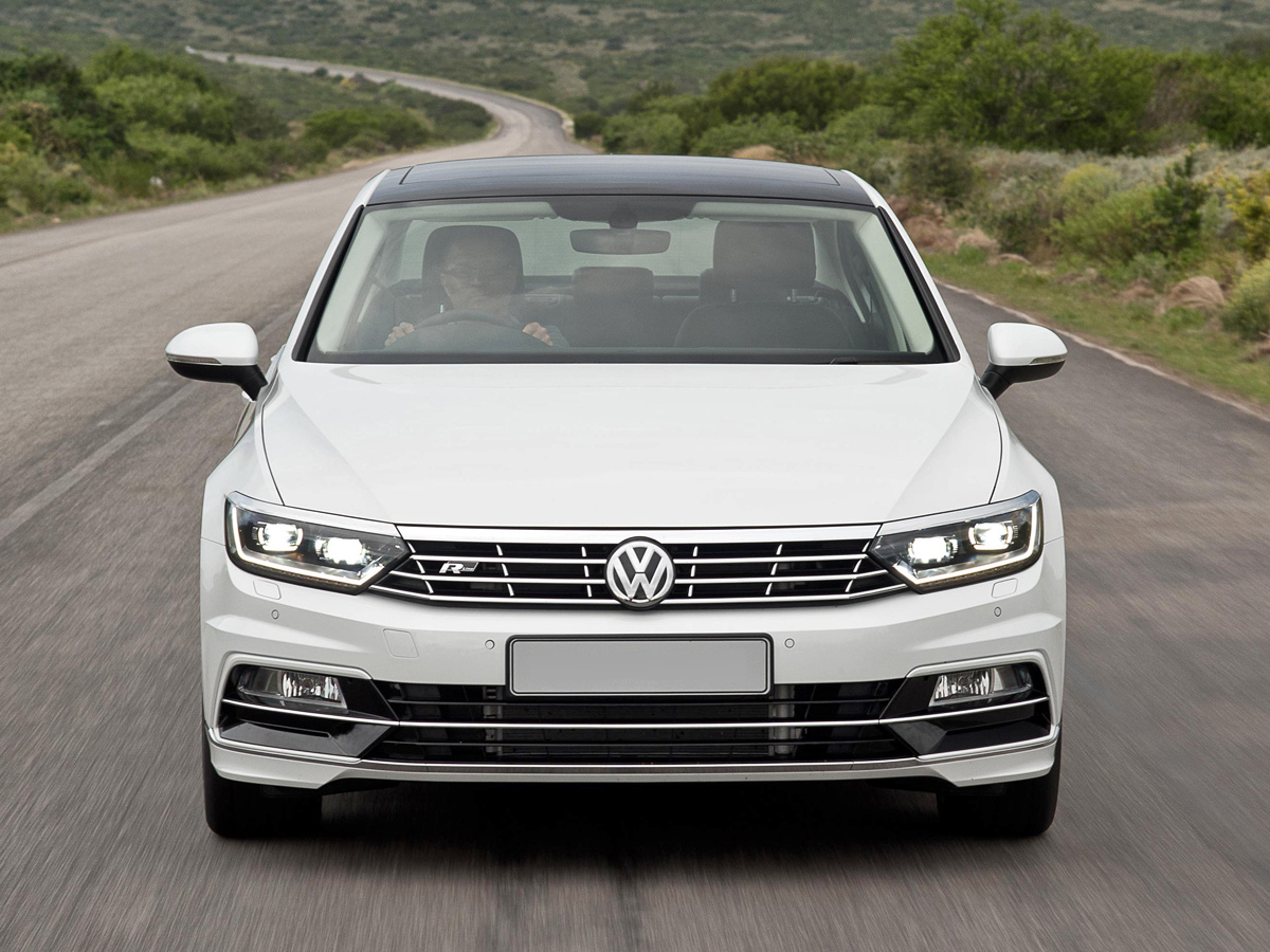 Volkswagen Passat white