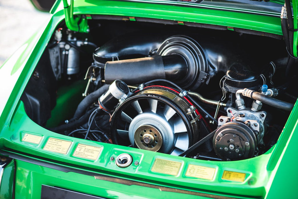 Porsche 911 Carrera RS recreation engine bay