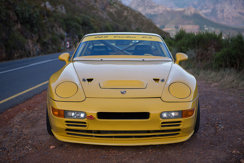 Porsche 968 Turbo RS front view