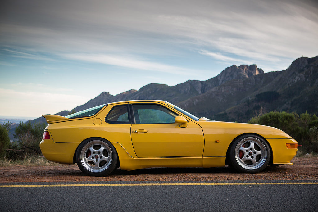Porsche 968 Turbo RS profile view