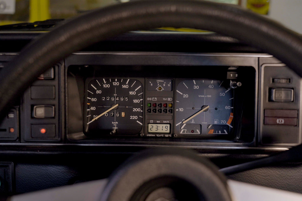 Volkswagen Golf 1 GTI instrument panel