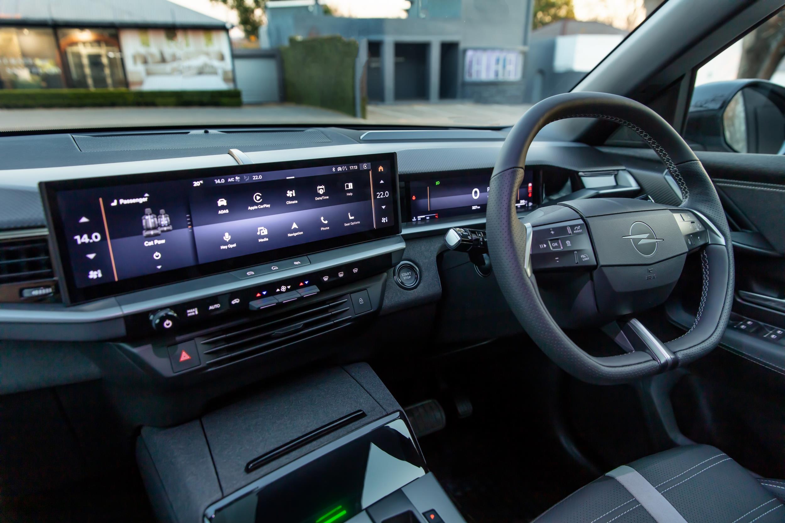 New Opel Grandland interior