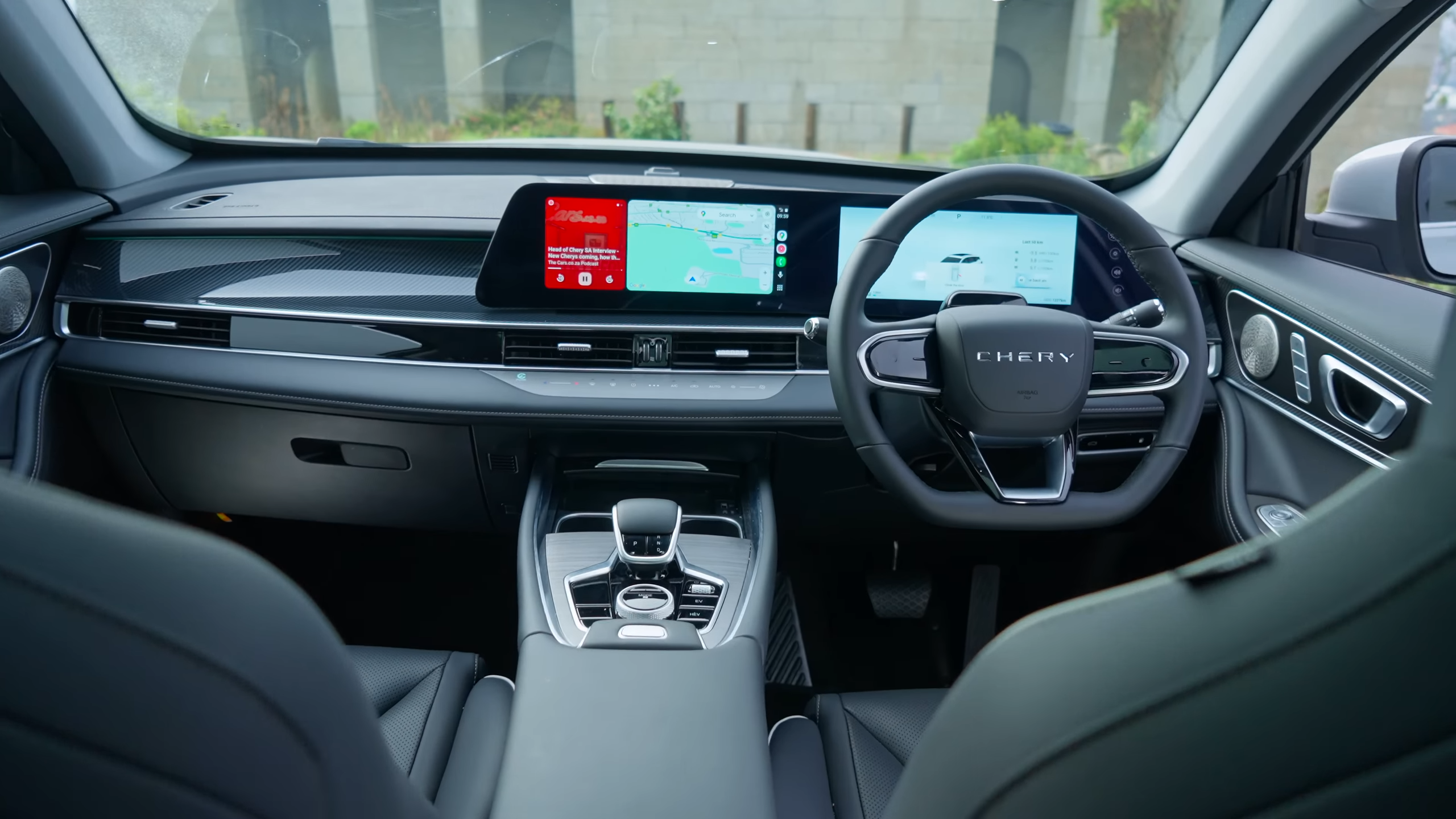 Chery Tiggo 7 PHEV front of cabin