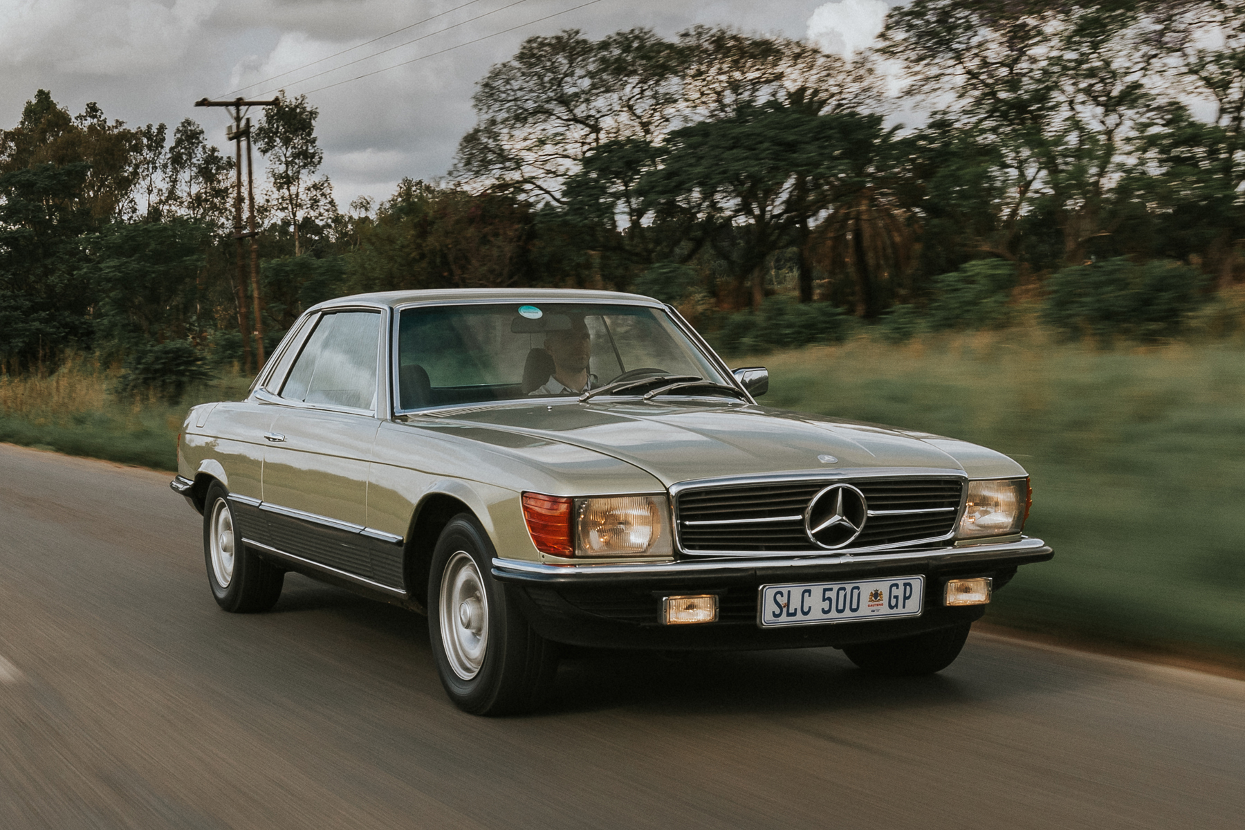 Mercedes-Benz 500SLC front three-quarter tracking shot