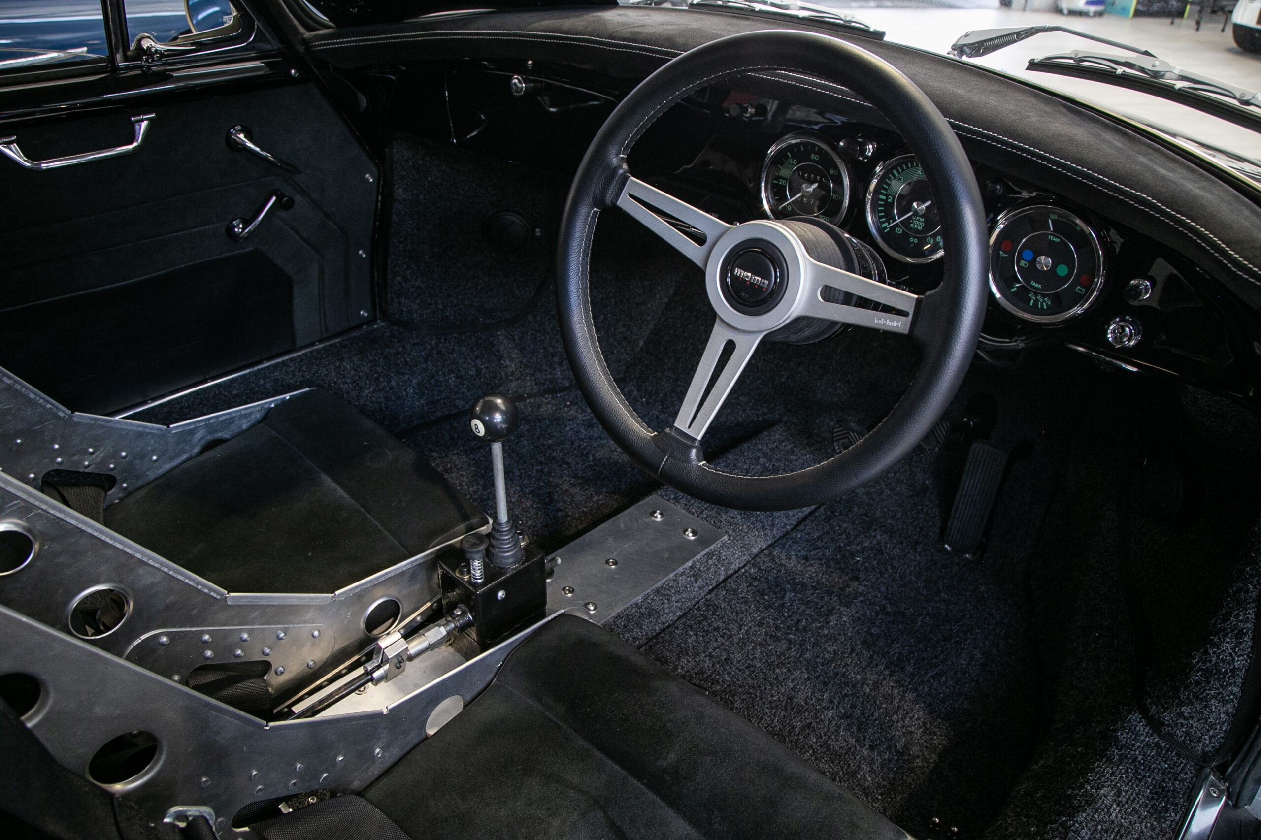 Porsche 356 Outlaw driver's view