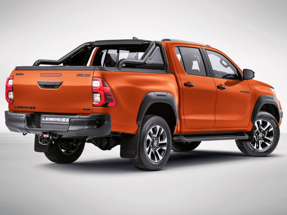 Toyota Hilux Legend 55 rear