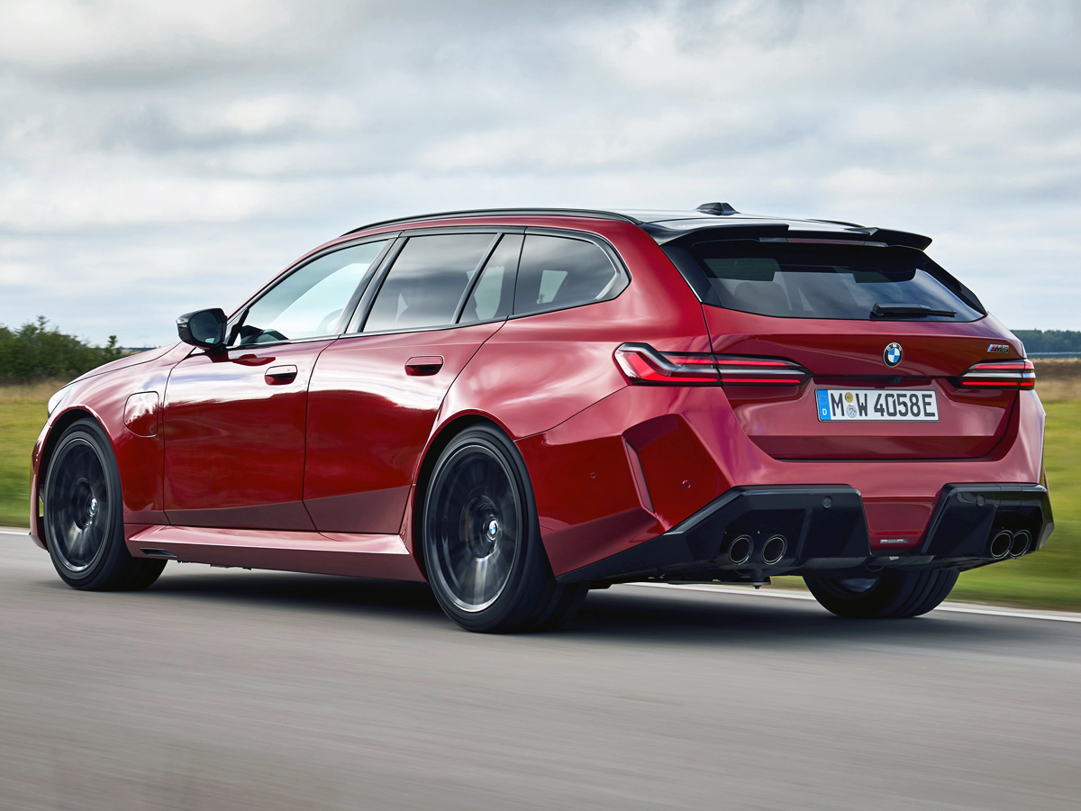 BMW M5 Touring rear