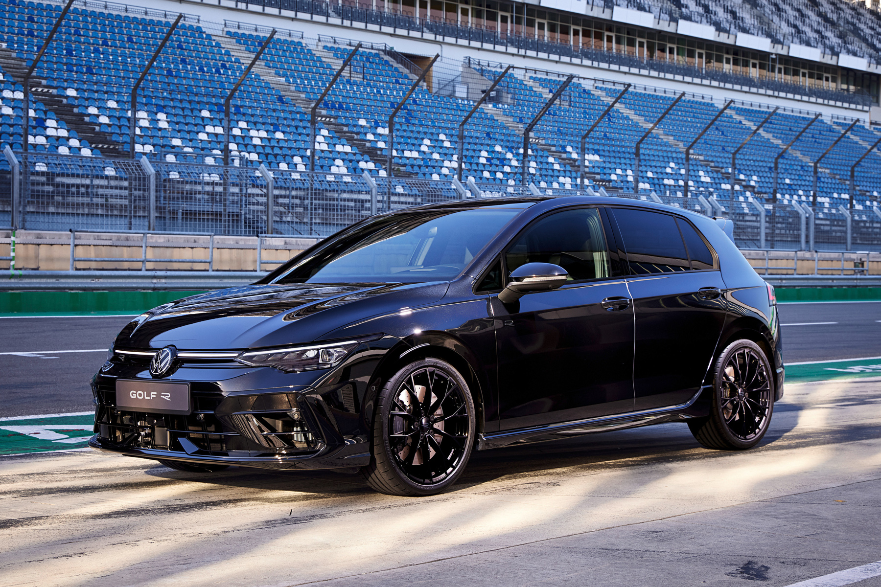 VW Golf 8.5 R front three-quarter view
