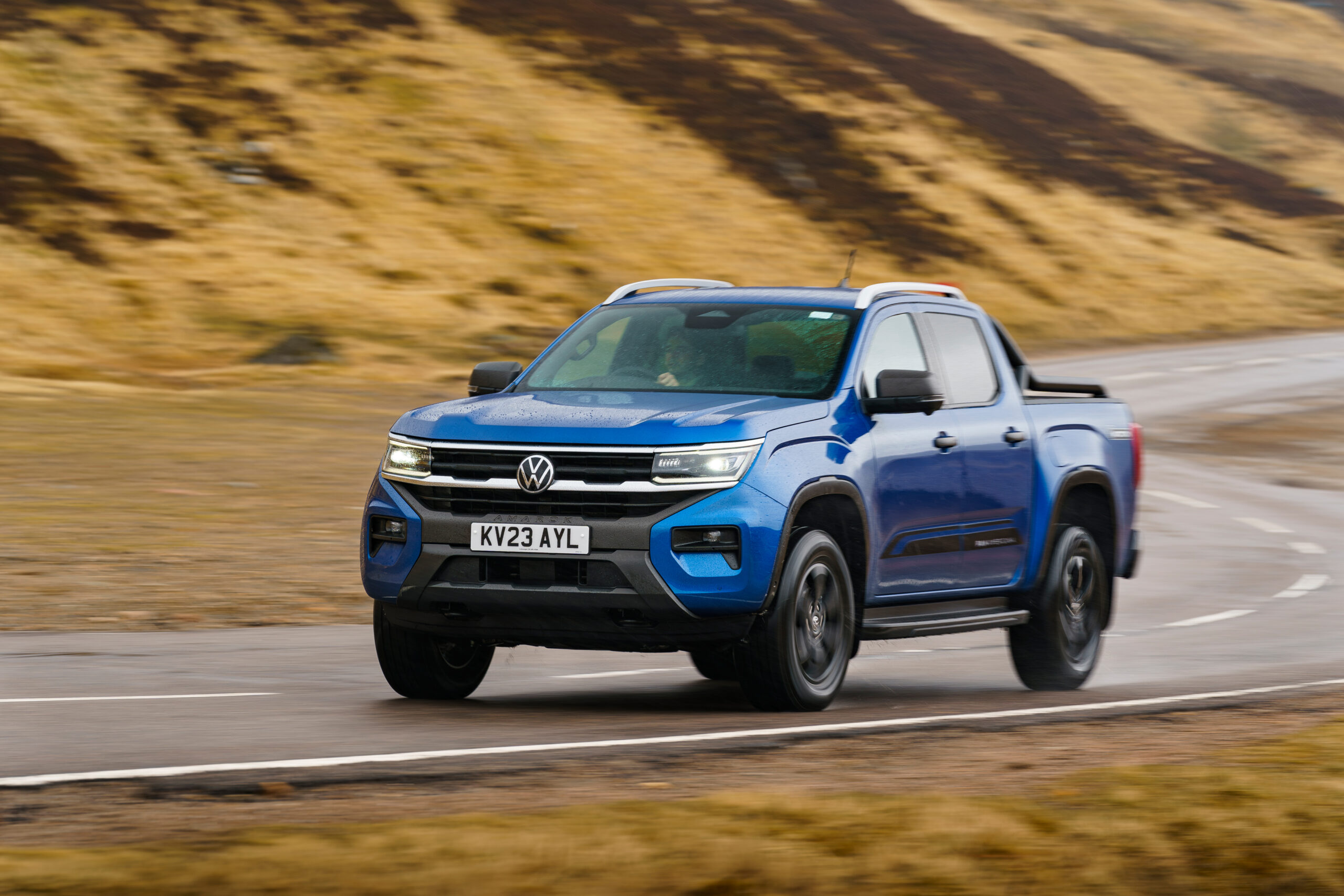 Volkswagen Amarok 2.3 Petrol driving