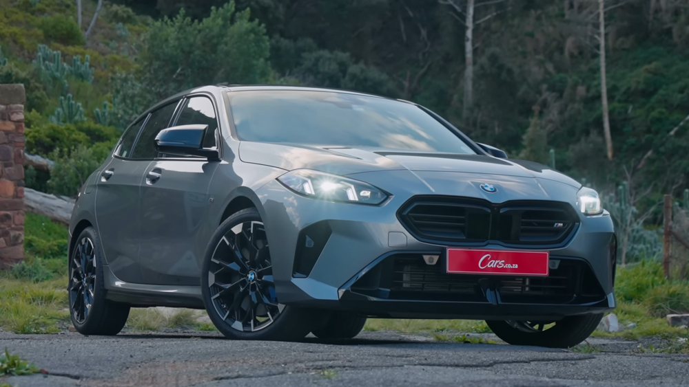 BMW M135 xDrive front three-quarter view