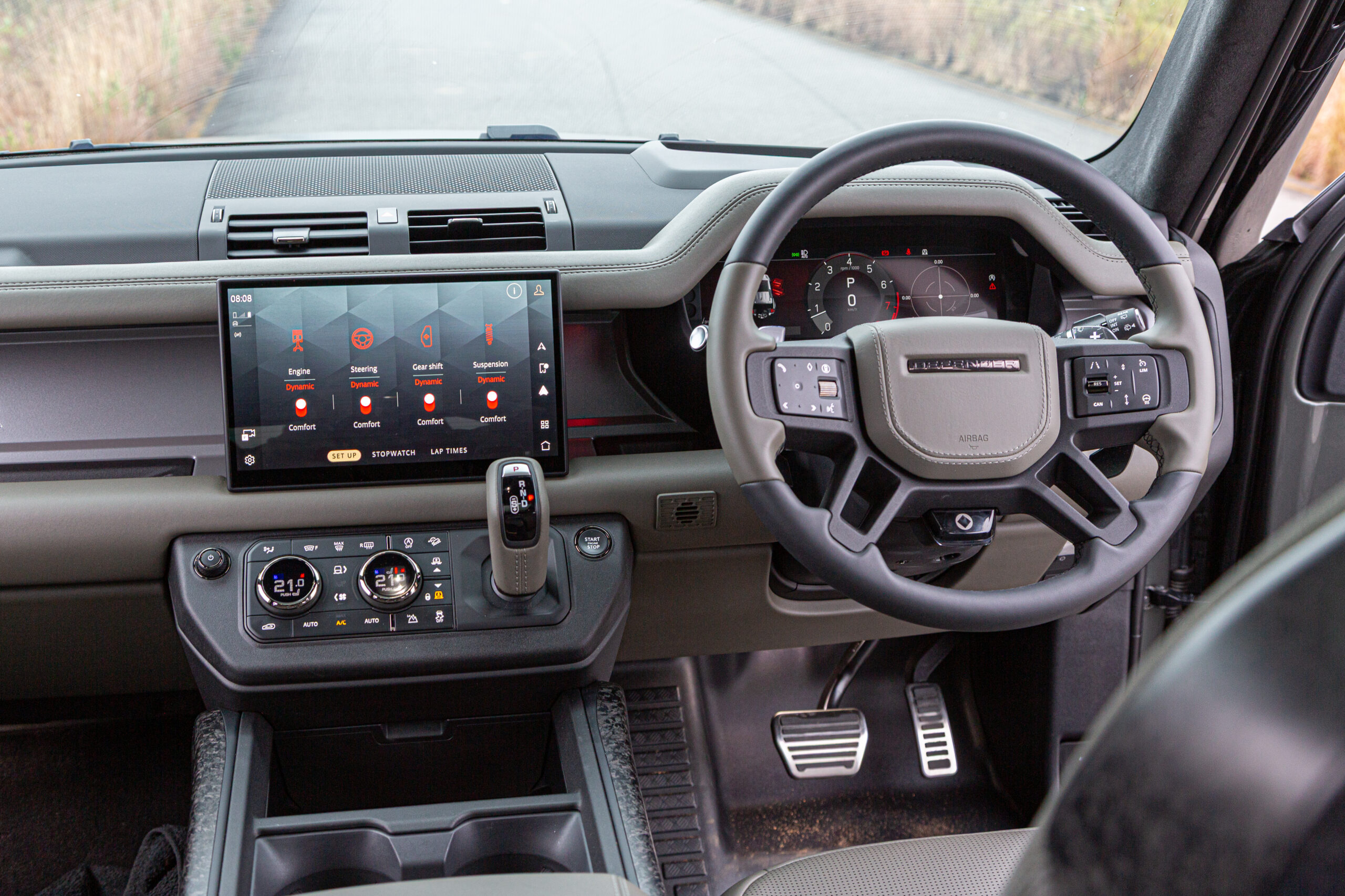 Defender Octa interior