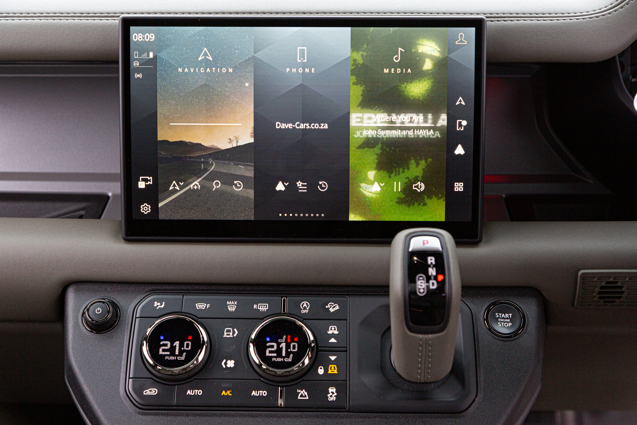 Defender Octa infotainment