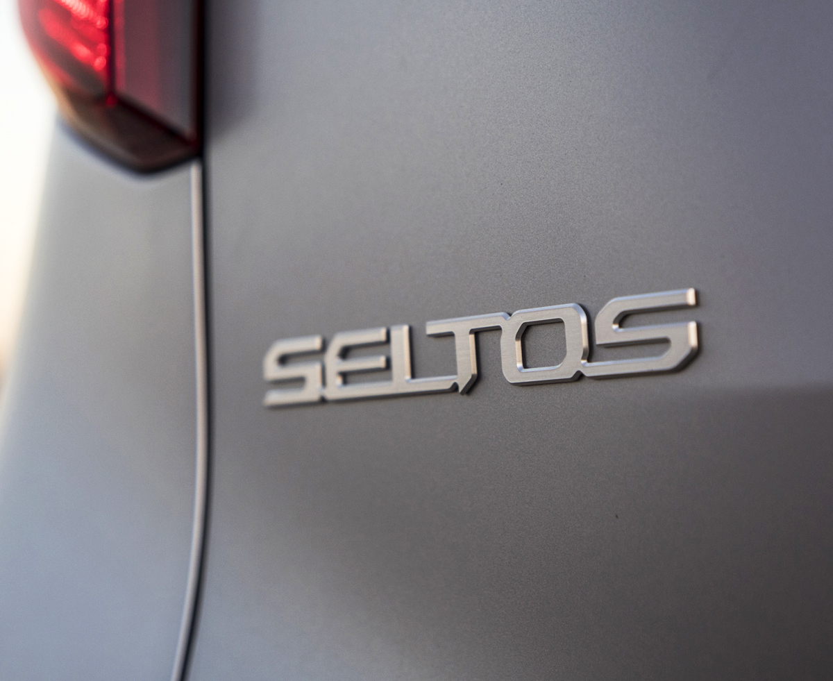 Kia Seltos badge