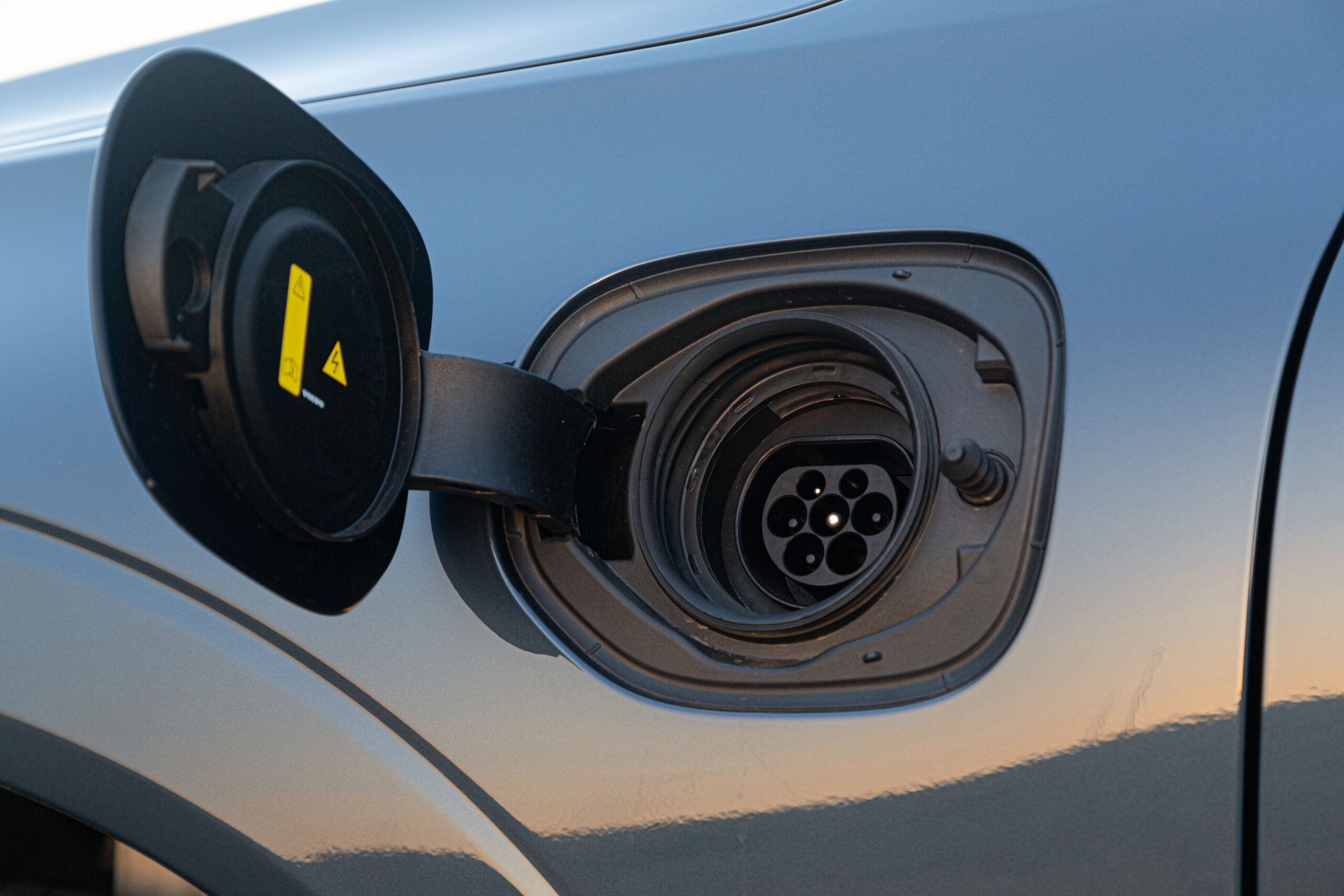 Volvo XC60 T8 PHEV charge