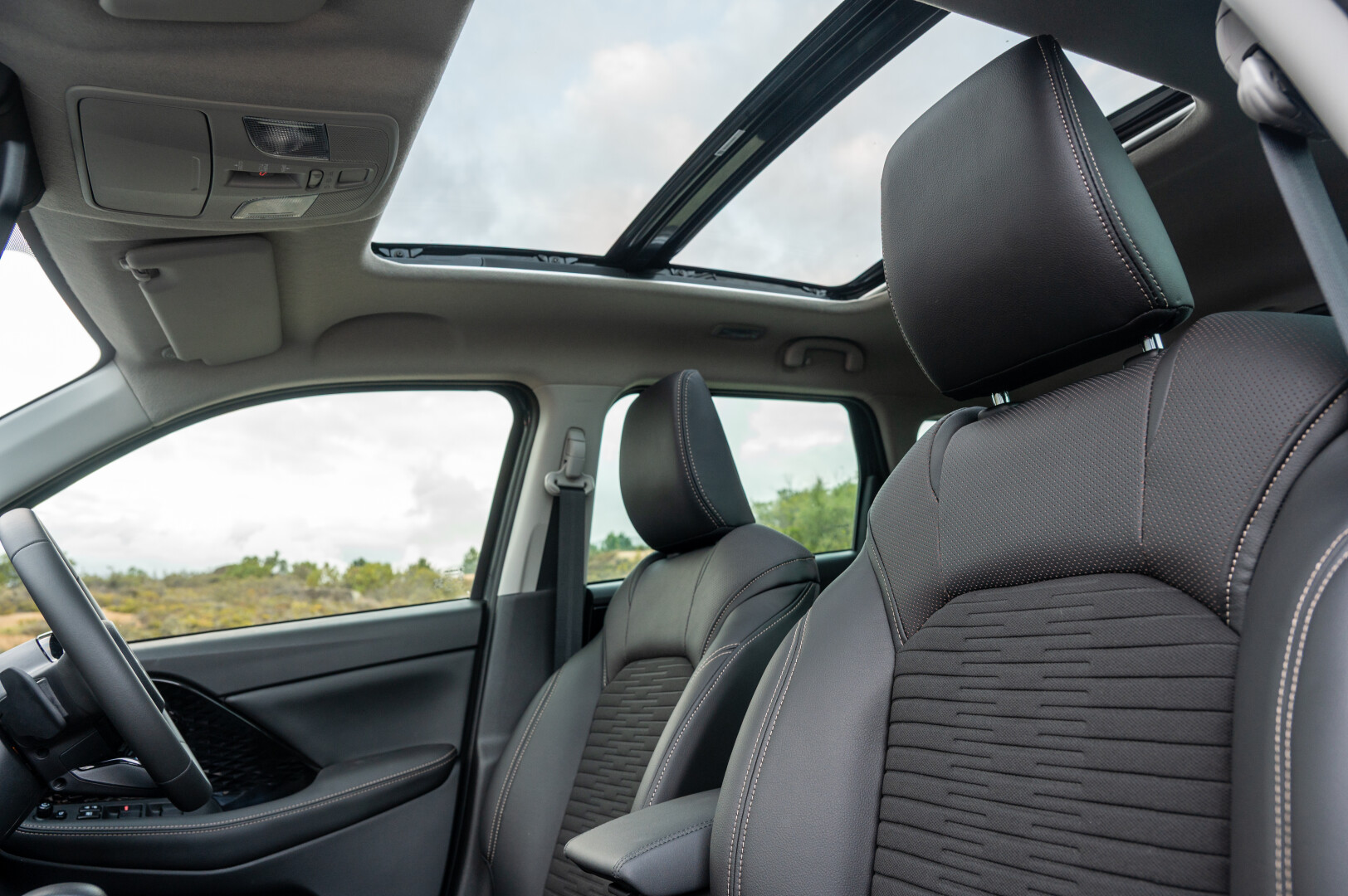 Suzuki Across panoroof