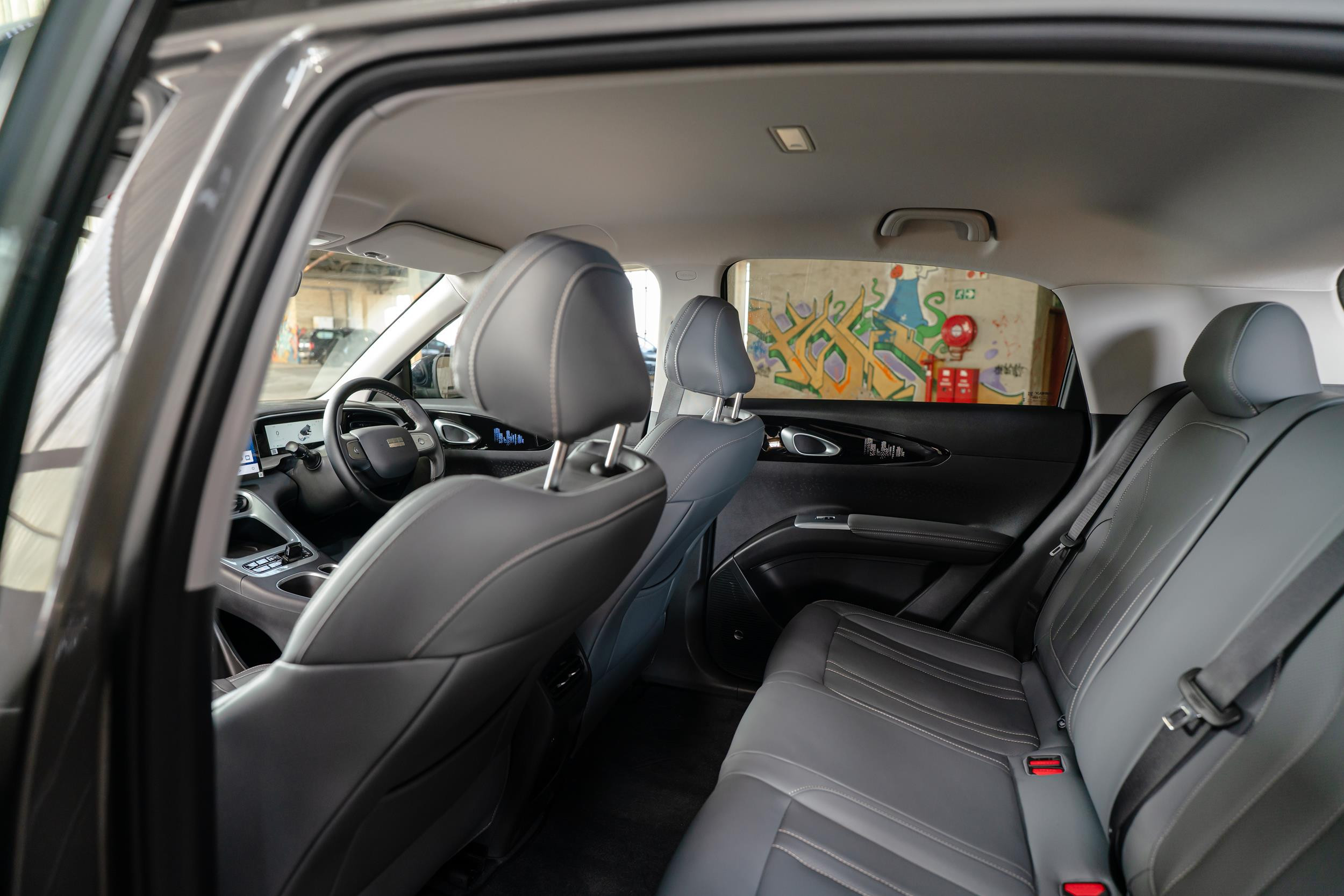 Geely E2 rear legroom
