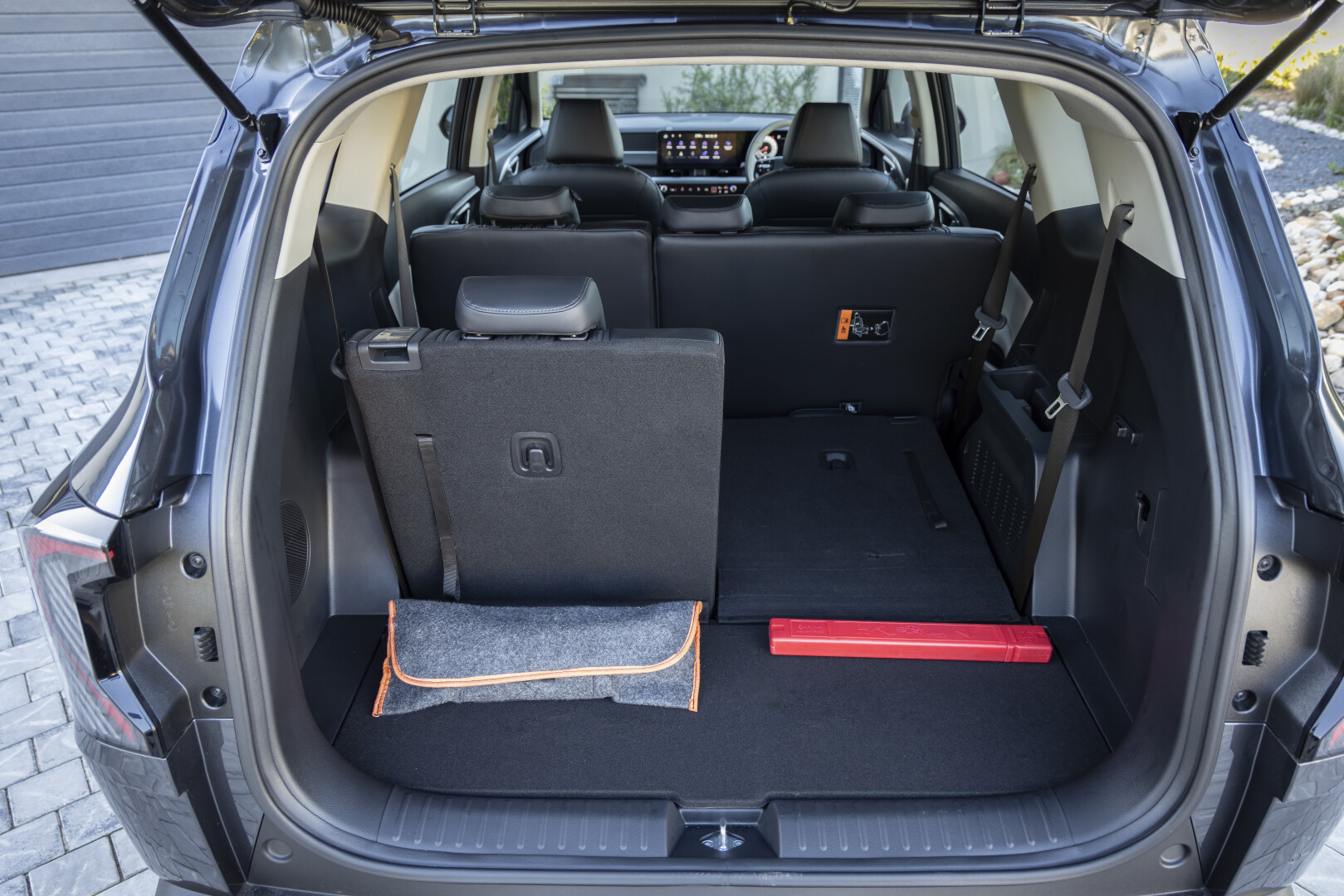 Petrol-Powered Kia Carens cabin