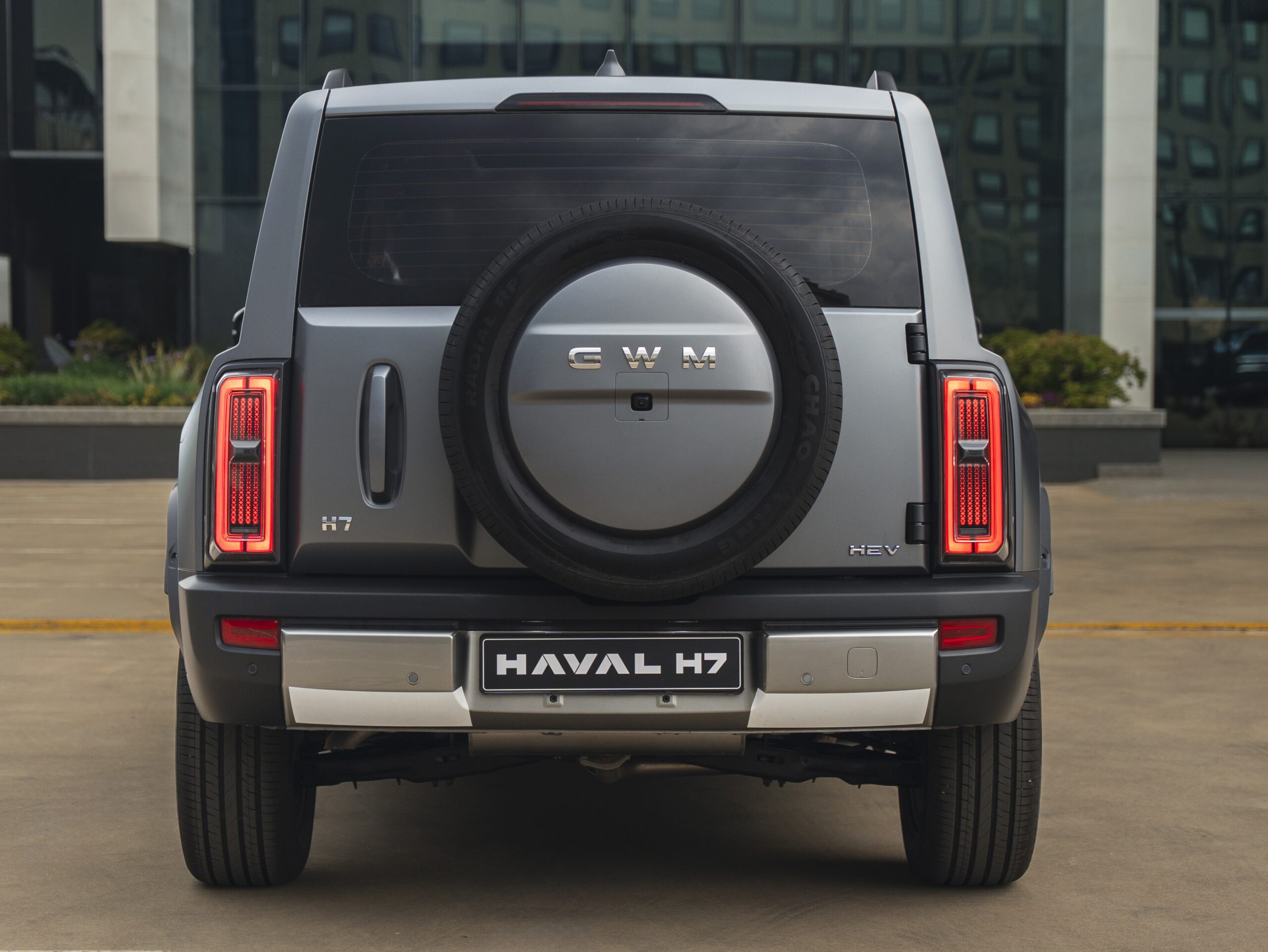 Haval H7 rear view tailgate spare wheel